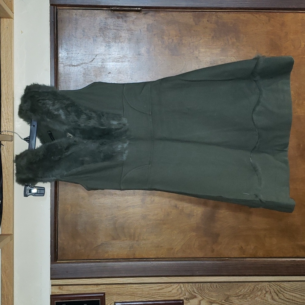 BCBGMAXAZRIA Olive Green Sleeveless Dress Size 155/80A 36